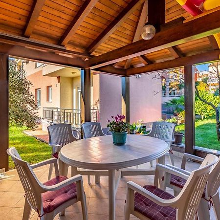 Istriensonne - Apartments Veruda Mit Grillterrasse Пула Екстер'єр фото