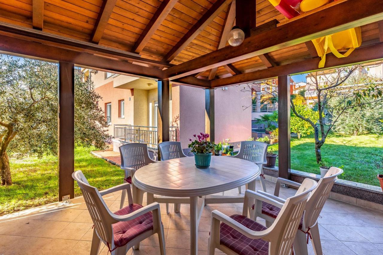 Istriensonne - Apartments Veruda Mit Grillterrasse Пула Екстер'єр фото