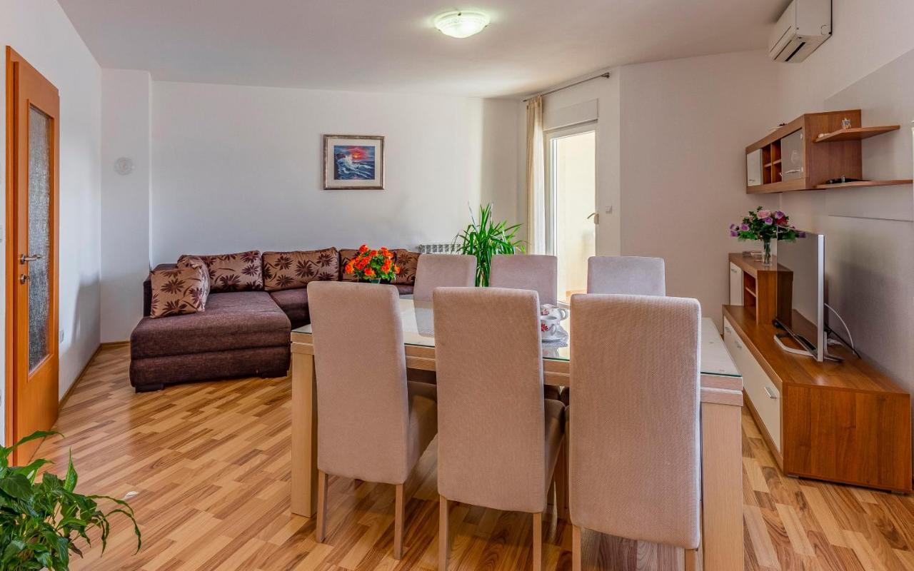 Istriensonne - Apartments Veruda Mit Grillterrasse Пула Екстер'єр фото